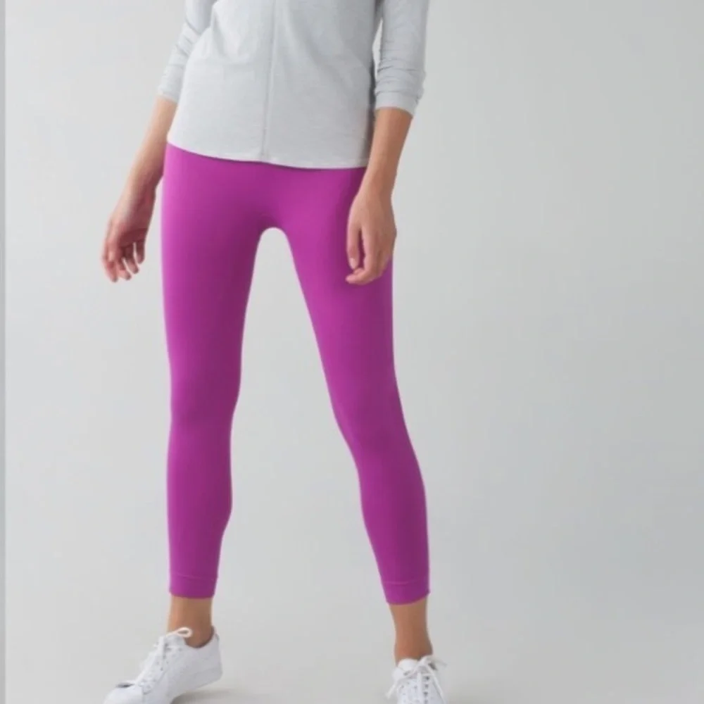 Lululemon Zone In Crop 9A.